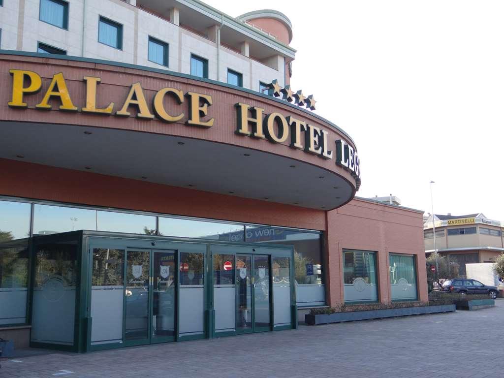 Palace Hotel Legnano Exterior foto